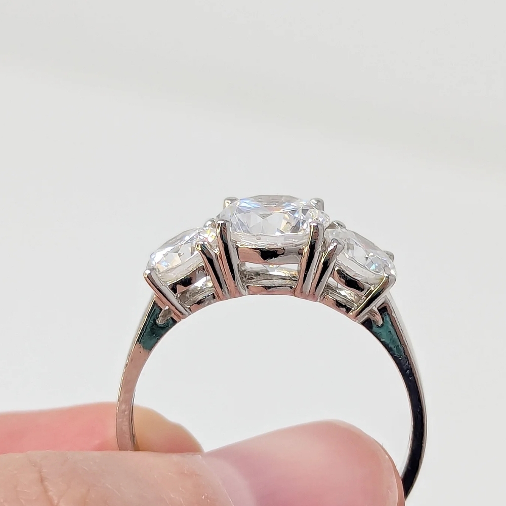 Sterling Silver 925 Diamonique DQCZ cz 3 Round Circle Stone Engagement Ring - Picture 4 of 4